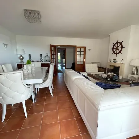 Condominio Encantador Com Piscina E Jardim *
