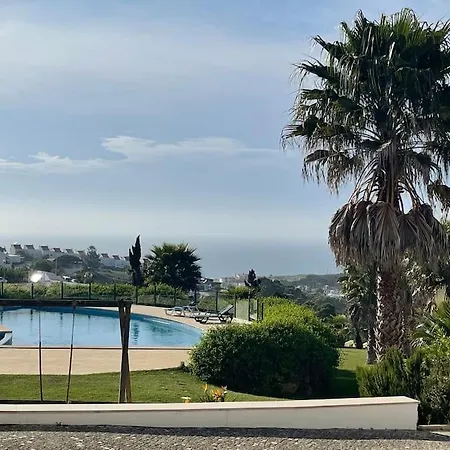 Condominio Encantador Com Piscina E Jardim *