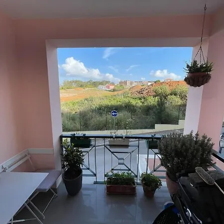 Condominio Encantador Com Piscina E Jardim אריסרייה