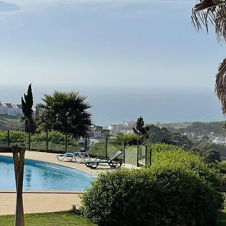 Condominio Encantador Com Piscina E Jardim アパート