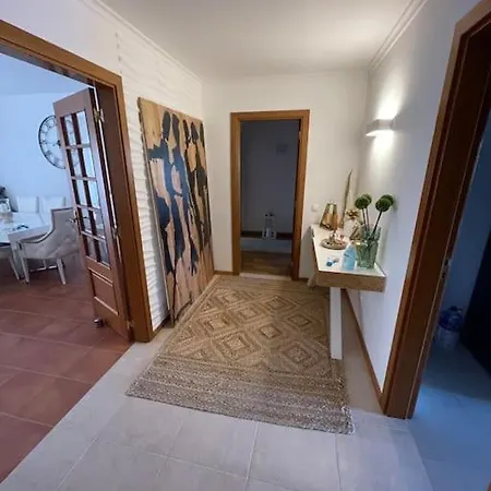 Condominio Encantador Com Piscina E Jardim アパート