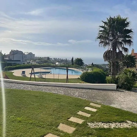 Condominio Encantador Com Piscina E Jardim *